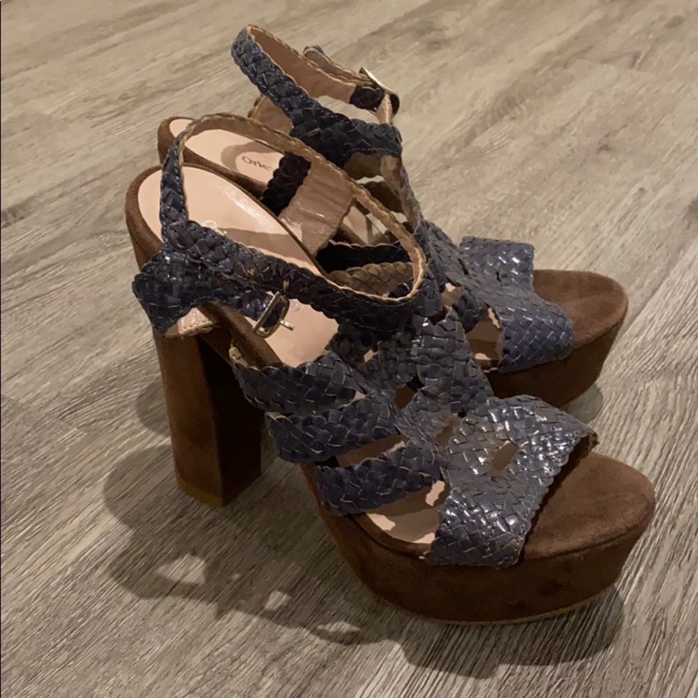 Orietta Mancini wedges with weaved leather. 38
